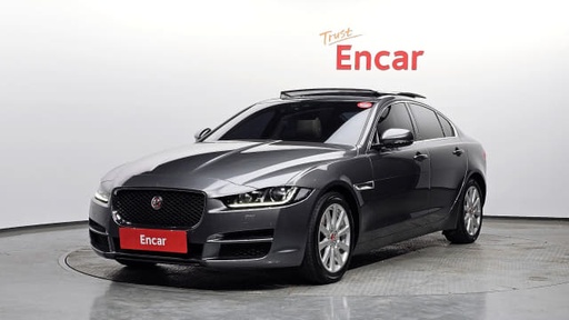 2017 JAGUAR XE
