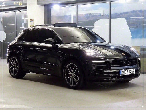 2023 Porsche MACAN, 