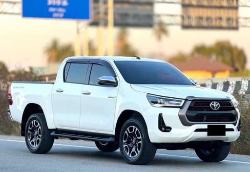 2021 TOYOTA Hilux