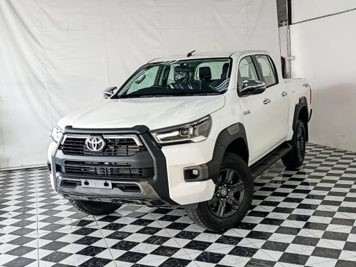 2025 TOYOTA Hilux