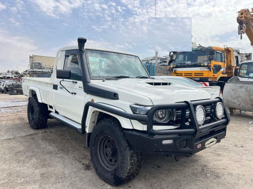 2017 TOYOTA Land Cruiser