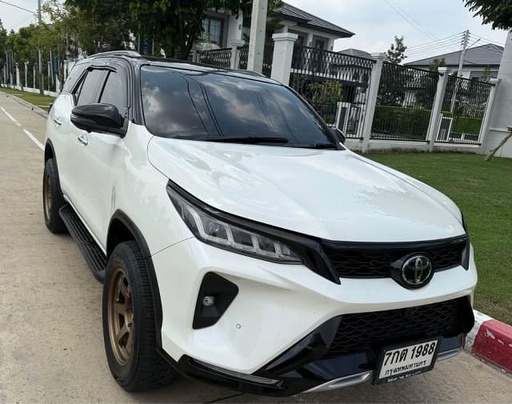 2021 TOYOTA Fortuner