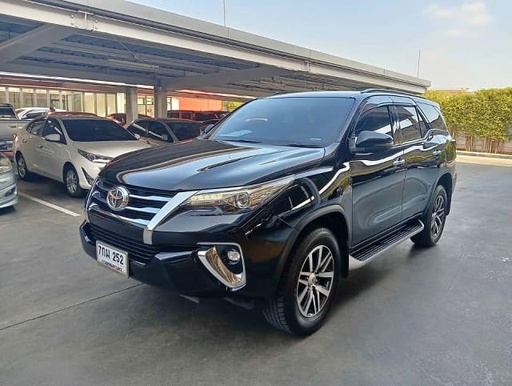 2018 TOYOTA Fortuner