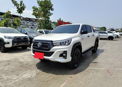 2019 TOYOTA Hilux