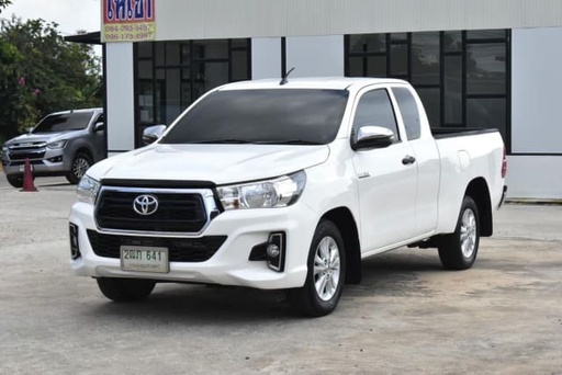 2019 TOYOTA Hilux