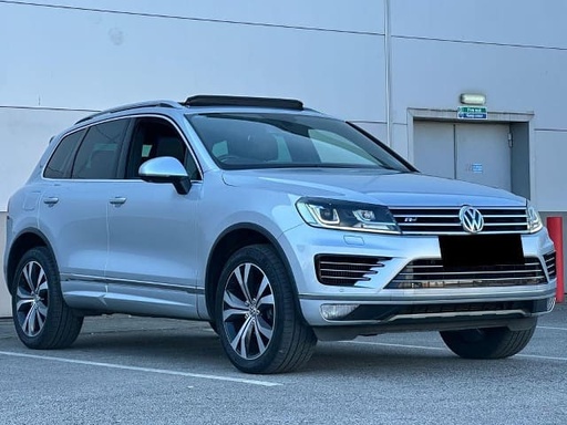 2016 VOLKSWAGEN Touareg