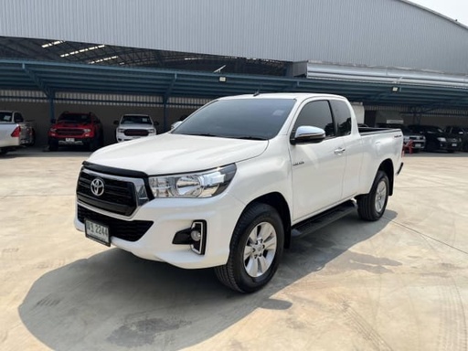 2018 TOYOTA Hilux