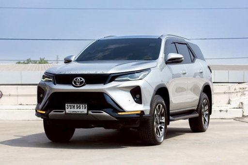 2023 TOYOTA Fortuner