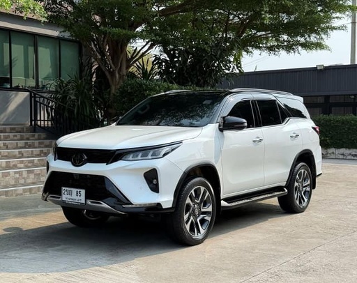 2022 TOYOTA Fortuner