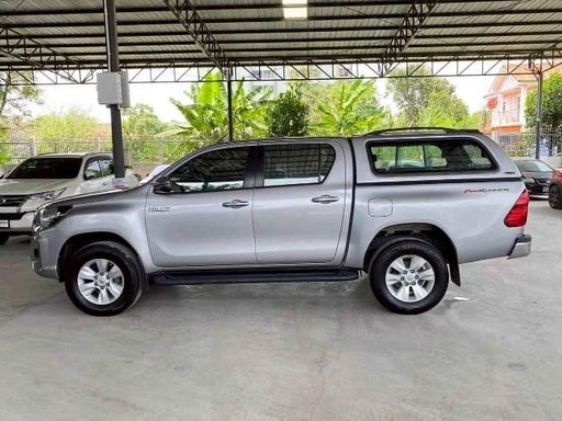 2020 TOYOTA Hilux