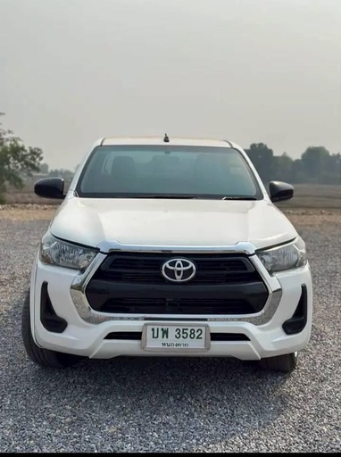 2020 TOYOTA Hilux