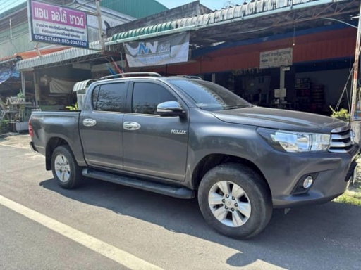 2017 TOYOTA Hilux