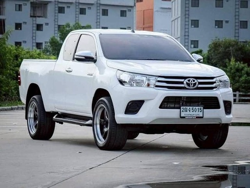 2017 TOYOTA Hilux
