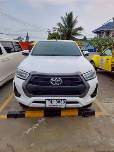 2020 TOYOTA Hilux