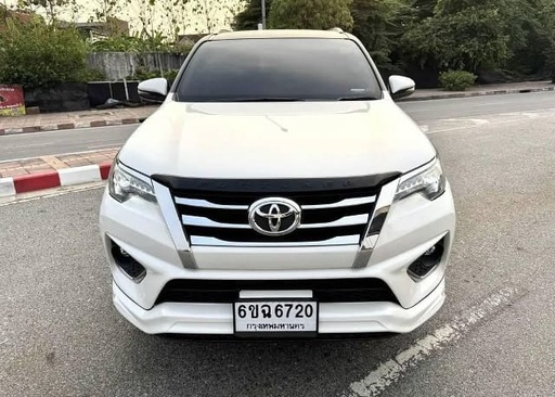 2018 TOYOTA Fortuner