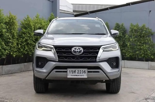 2021 TOYOTA Fortuner