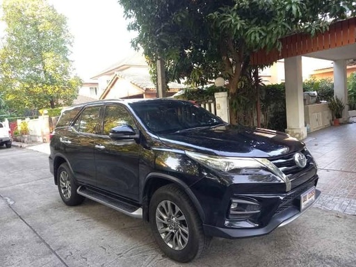 2019 TOYOTA Fortuner