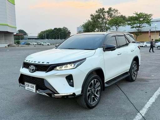 2021 TOYOTA Fortuner