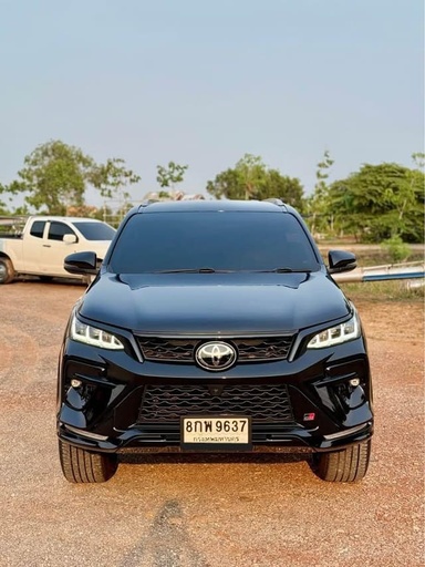 2019 TOYOTA Fortuner