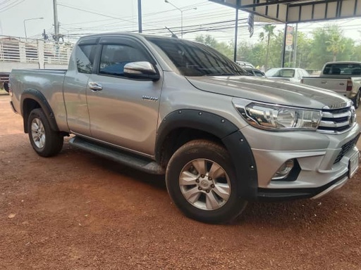 2017 TOYOTA Hilux