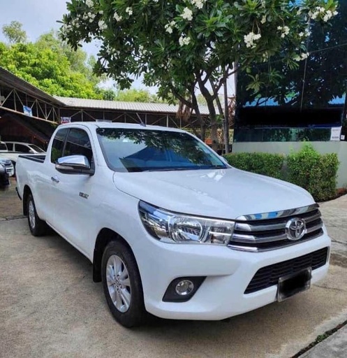 2017 TOYOTA Hilux