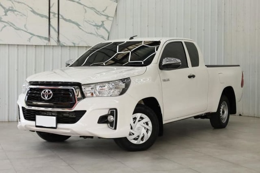 2019 TOYOTA Hilux