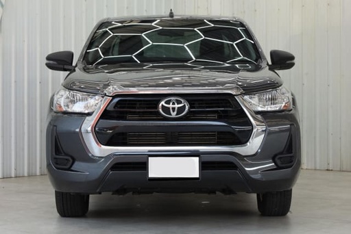 2021 TOYOTA Hilux, 