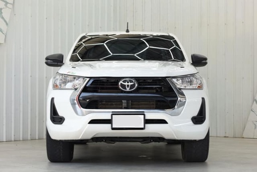 2024 TOYOTA Hilux