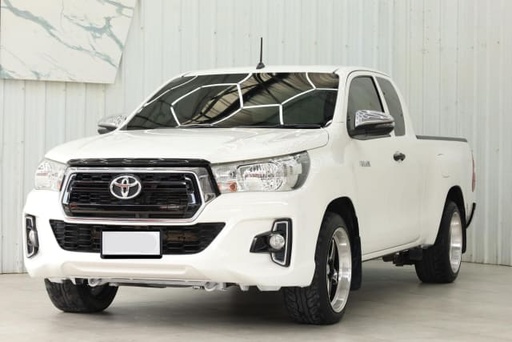 2020 TOYOTA Hilux
