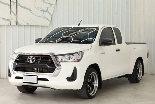 2023 TOYOTA Hilux