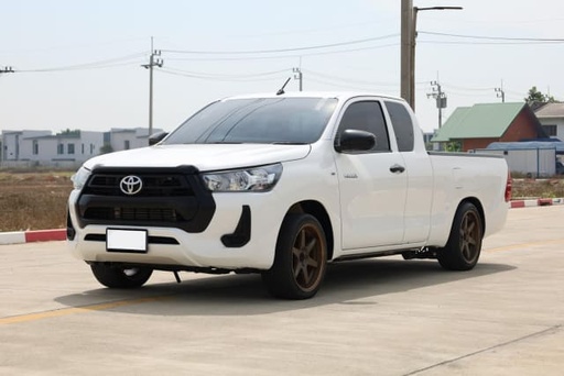 2020 TOYOTA Hilux