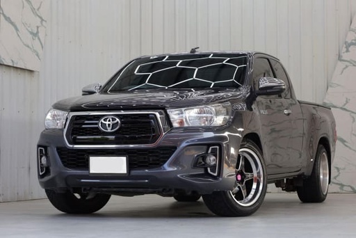 2019 TOYOTA Hilux, 
