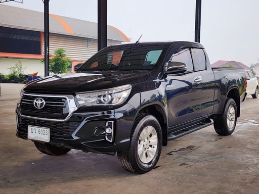 2019 TOYOTA Hilux