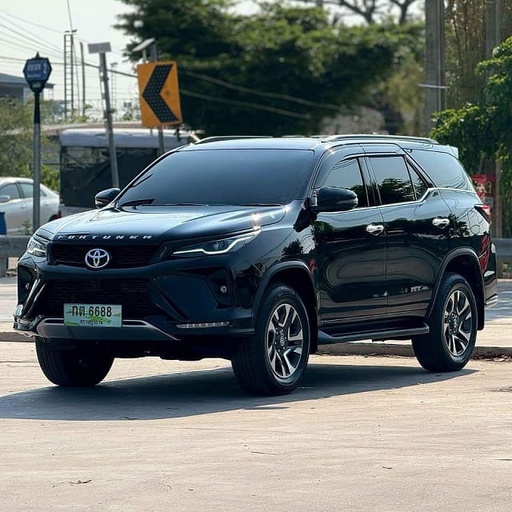 2023 TOYOTA Fortuner