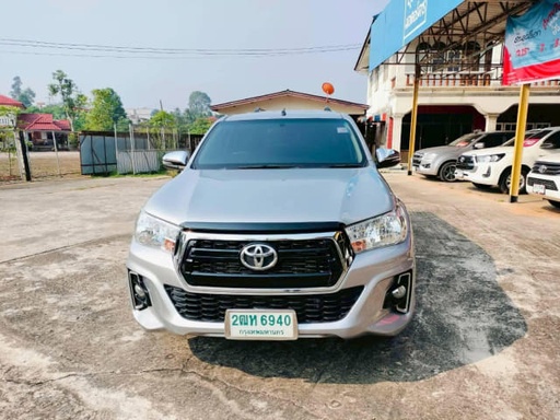 2020 TOYOTA Hilux