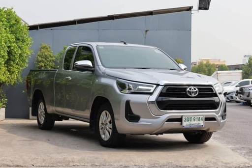 2021 TOYOTA Hilux