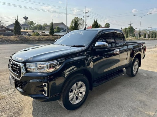 2019 TOYOTA Hilux