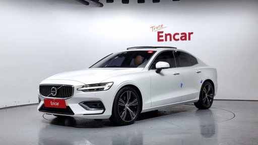 2020 VOLVO S60