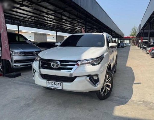2017 TOYOTA Fortuner