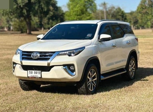 2018 TOYOTA Fortuner
