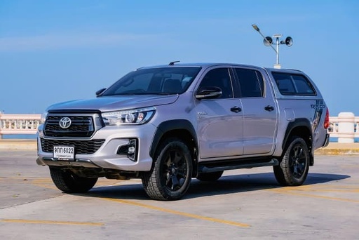 2019 TOYOTA Hilux