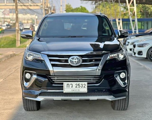 2017 TOYOTA Fortuner