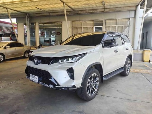 2021 TOYOTA Fortuner