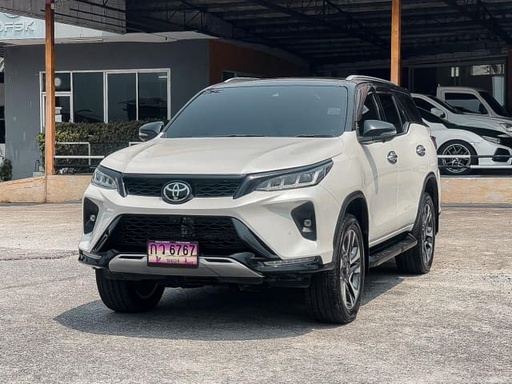 2021 TOYOTA Fortuner