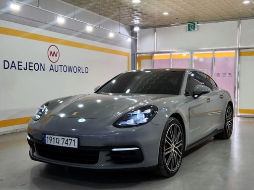 2018 Porsche Panamera