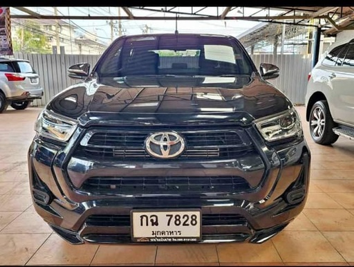 2024 TOYOTA Hilux