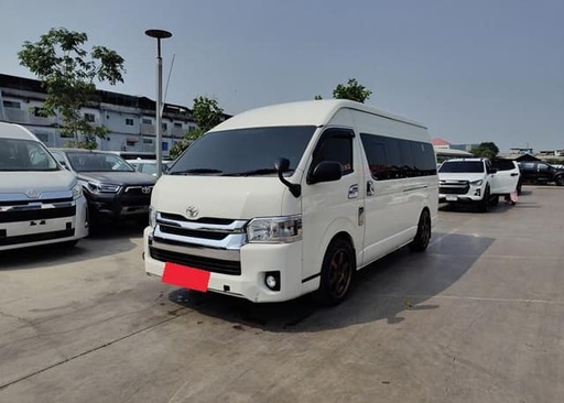 2019 TOYOTA Hiace Commuter, 