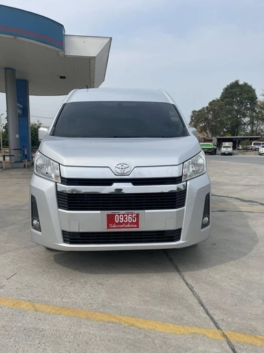 2020 TOYOTA Hiace Commuter