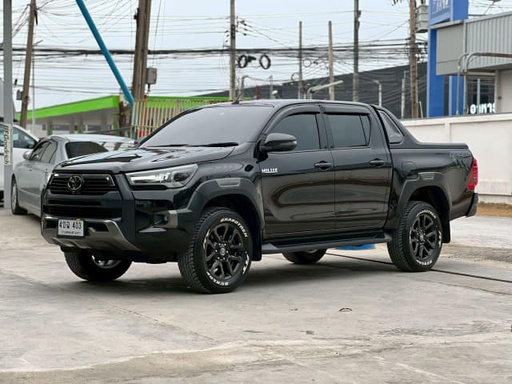 2022 TOYOTA Hilux