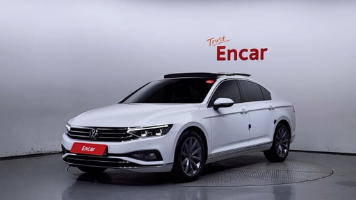 2022 VOLKSWAGEN Passat